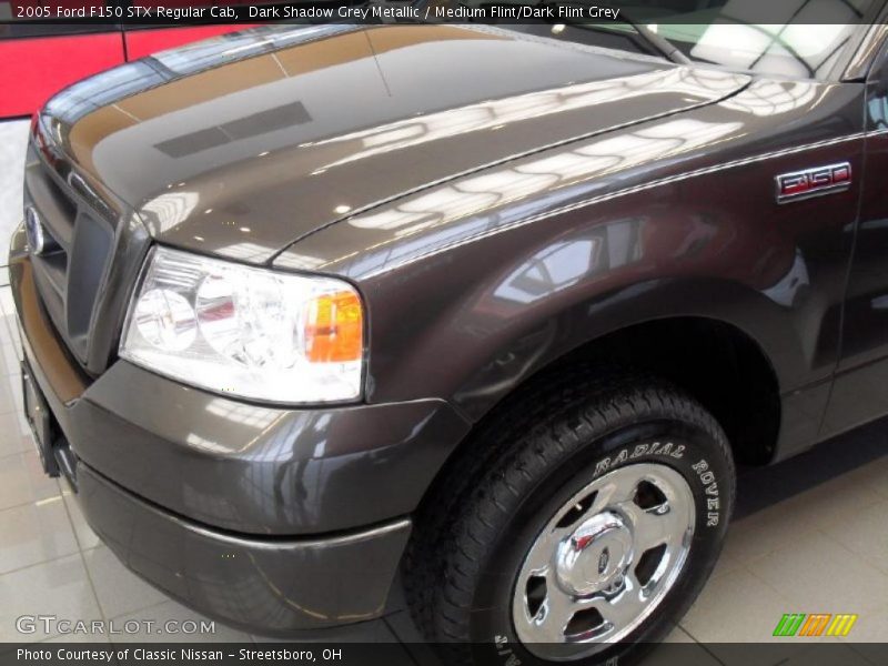 Dark Shadow Grey Metallic / Medium Flint/Dark Flint Grey 2005 Ford F150 STX Regular Cab