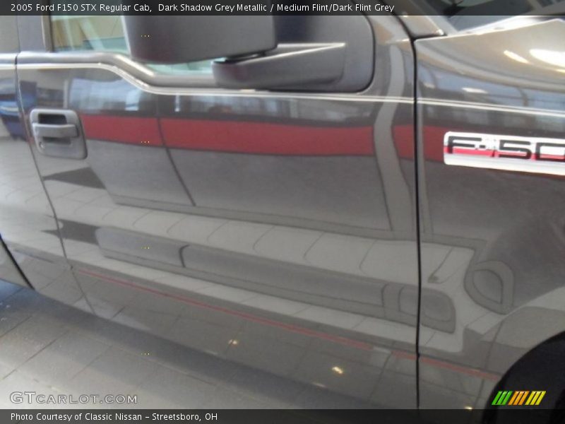 Dark Shadow Grey Metallic / Medium Flint/Dark Flint Grey 2005 Ford F150 STX Regular Cab