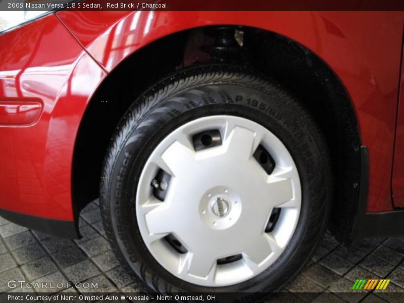 Red Brick / Charcoal 2009 Nissan Versa 1.8 S Sedan