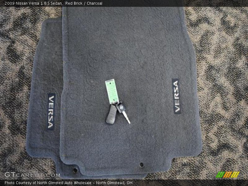 Red Brick / Charcoal 2009 Nissan Versa 1.8 S Sedan