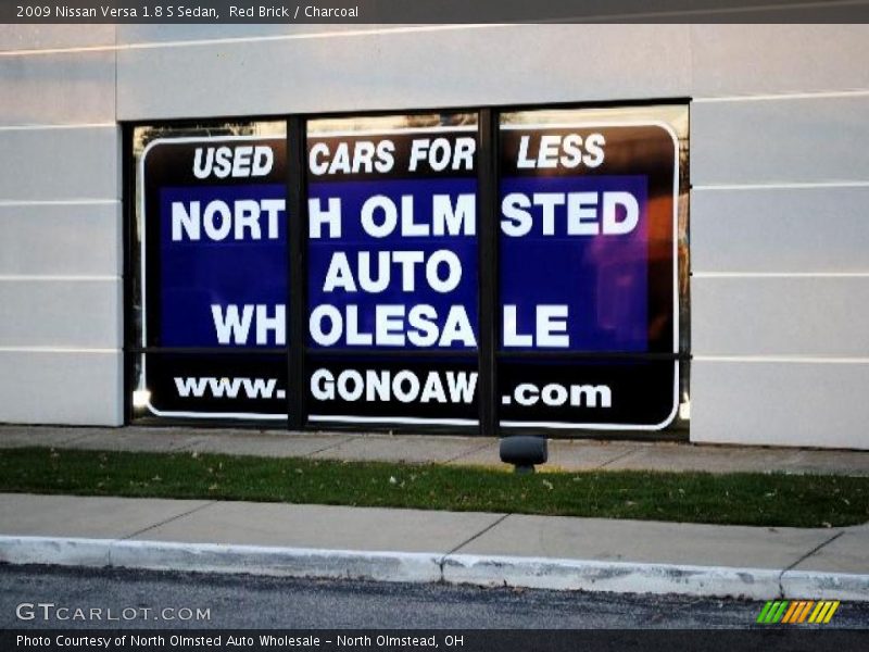 Red Brick / Charcoal 2009 Nissan Versa 1.8 S Sedan