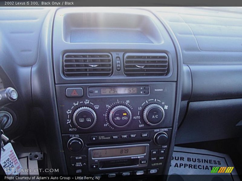 Black Onyx / Black 2002 Lexus IS 300