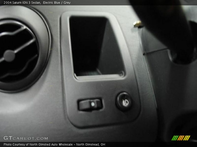 Electric Blue / Grey 2004 Saturn ION 3 Sedan