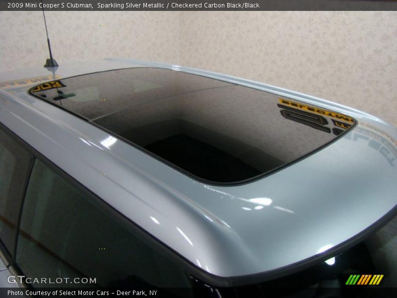 Sparkling Silver Metallic / Checkered Carbon Black/Black 2009 Mini Cooper S Clubman