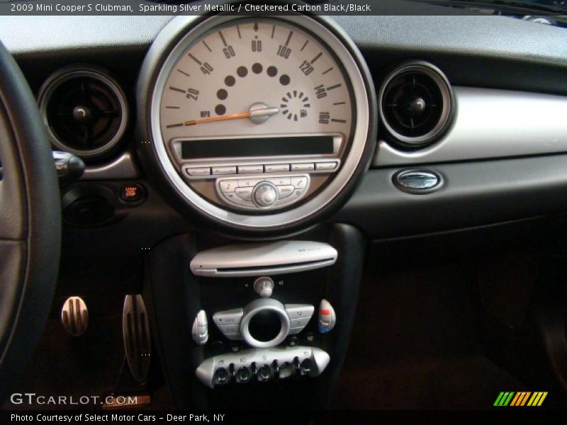Sparkling Silver Metallic / Checkered Carbon Black/Black 2009 Mini Cooper S Clubman