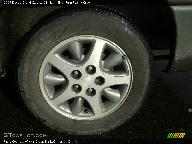  1997 Grand Caravan SE Wheel
