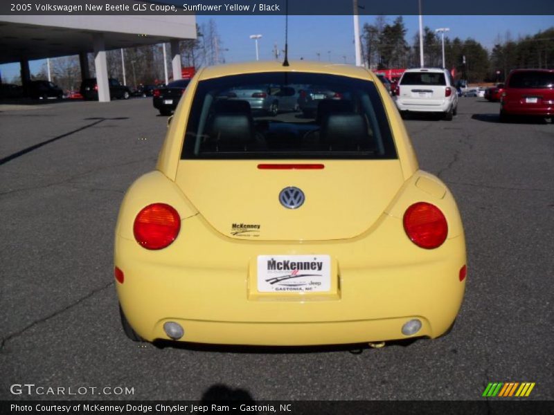 Sunflower Yellow / Black 2005 Volkswagen New Beetle GLS Coupe
