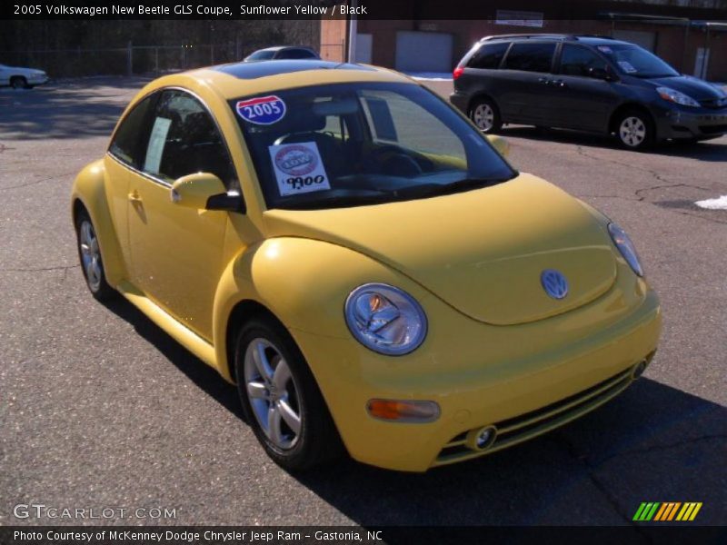 Sunflower Yellow / Black 2005 Volkswagen New Beetle GLS Coupe