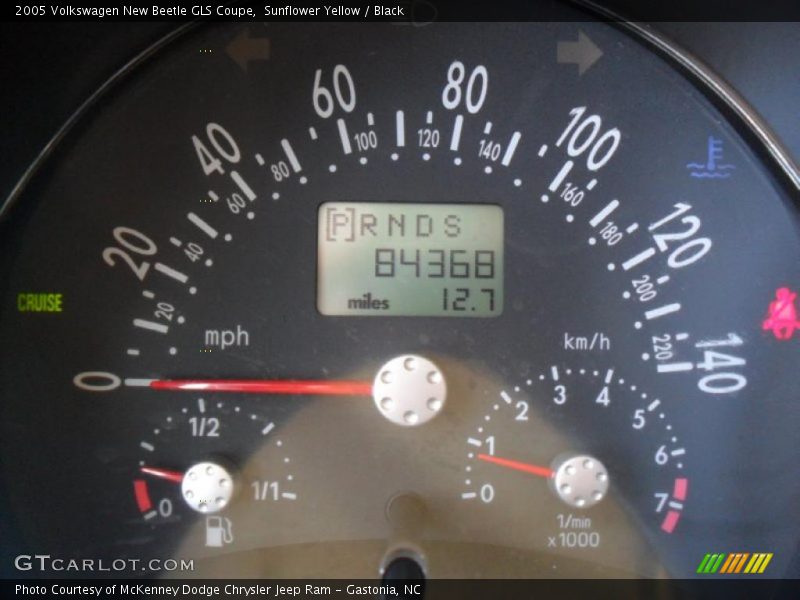 Sunflower Yellow / Black 2005 Volkswagen New Beetle GLS Coupe