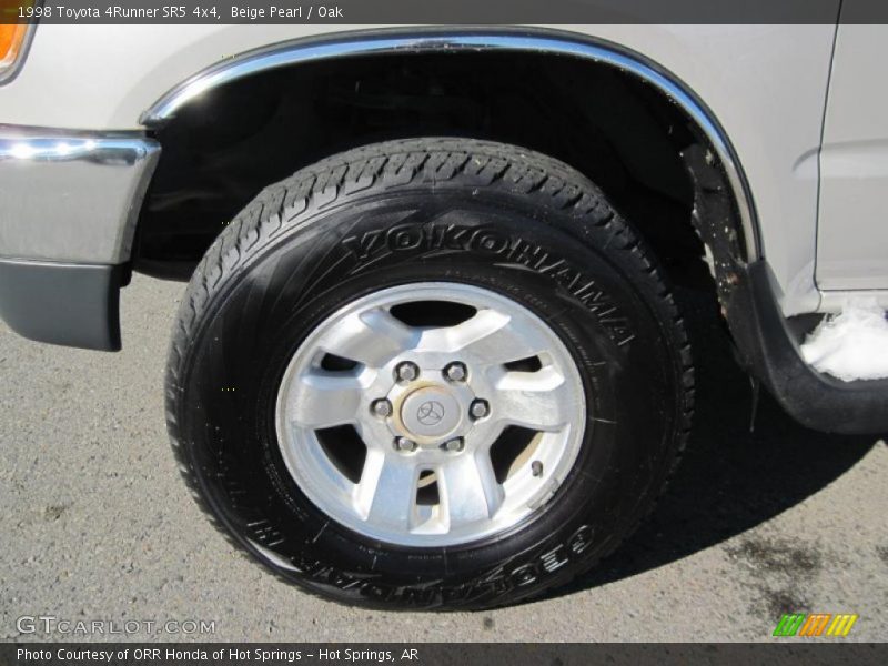 Beige Pearl / Oak 1998 Toyota 4Runner SR5 4x4
