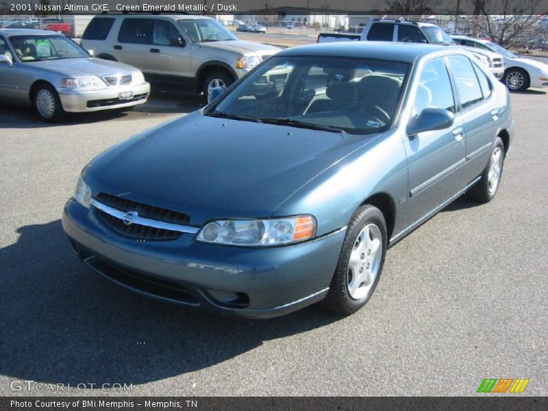 Green Emerald Metallic / Dusk 2001 Nissan Altima GXE