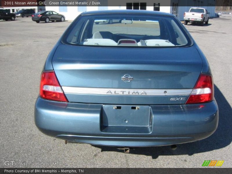 Green Emerald Metallic / Dusk 2001 Nissan Altima GXE