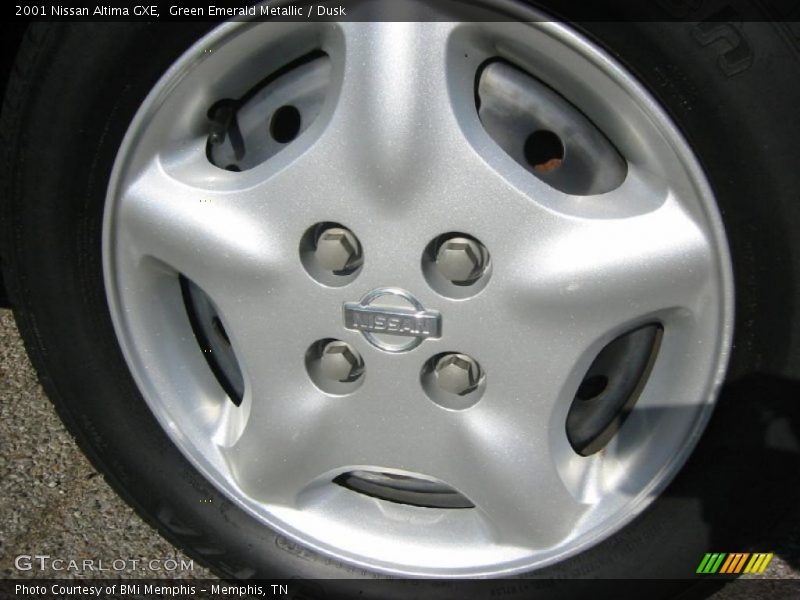 Green Emerald Metallic / Dusk 2001 Nissan Altima GXE