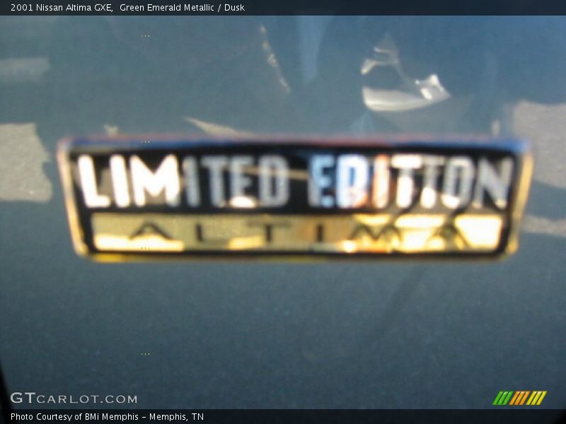 Green Emerald Metallic / Dusk 2001 Nissan Altima GXE