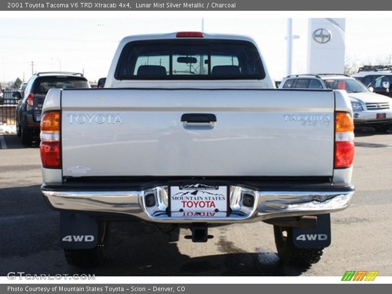 Lunar Mist Silver Metallic / Charcoal 2001 Toyota Tacoma V6 TRD Xtracab 4x4