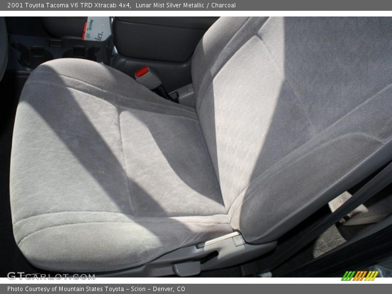 Lunar Mist Silver Metallic / Charcoal 2001 Toyota Tacoma V6 TRD Xtracab 4x4