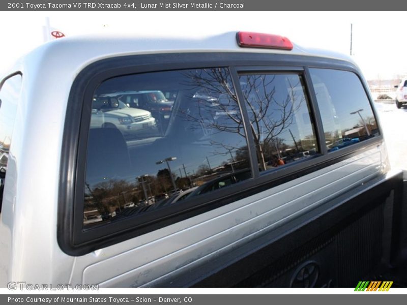 Lunar Mist Silver Metallic / Charcoal 2001 Toyota Tacoma V6 TRD Xtracab 4x4