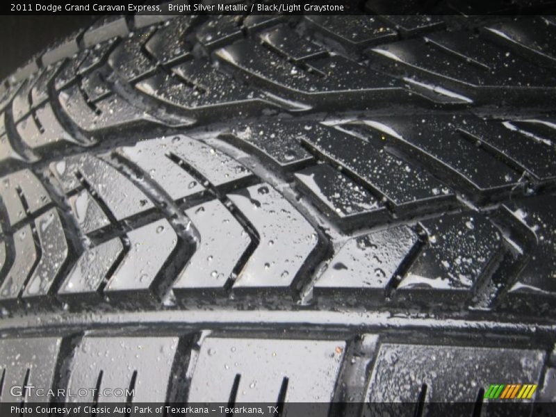 Bright Silver Metallic / Black/Light Graystone 2011 Dodge Grand Caravan Express