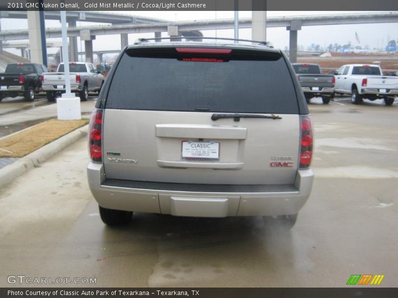 Gold Mist Metallic / Cocoa/Light Cashmere 2011 GMC Yukon Denali