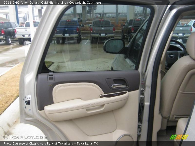 Gold Mist Metallic / Cocoa/Light Cashmere 2011 GMC Yukon Denali