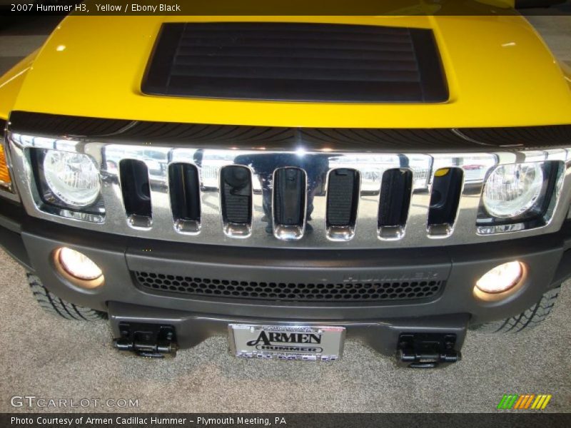 Yellow / Ebony Black 2007 Hummer H3