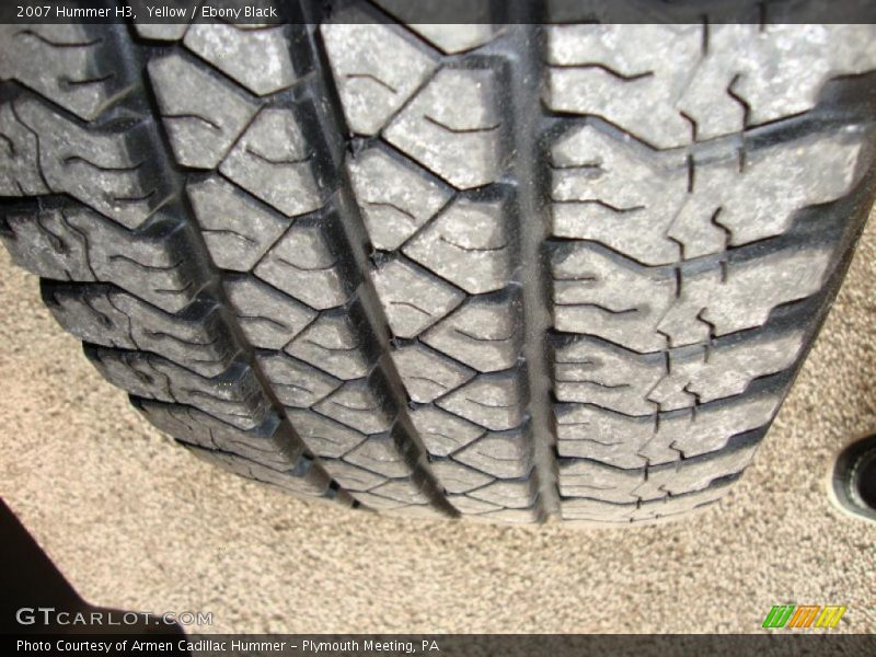Yellow / Ebony Black 2007 Hummer H3