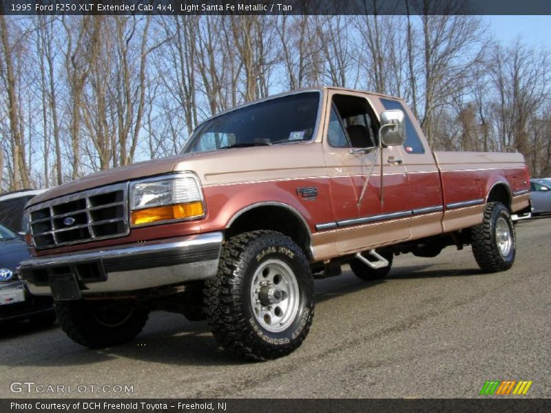 Front 3/4 View of 1995 F250 XLT Extended Cab 4x4