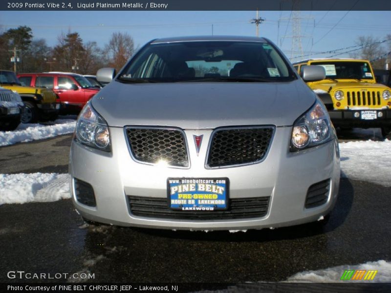 Liquid Platinum Metallic / Ebony 2009 Pontiac Vibe 2.4