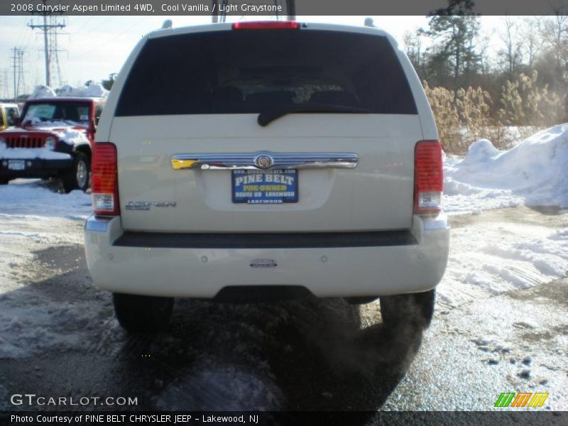 Cool Vanilla / Light Graystone 2008 Chrysler Aspen Limited 4WD