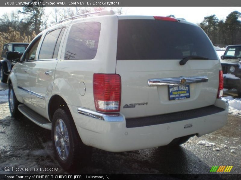 Cool Vanilla / Light Graystone 2008 Chrysler Aspen Limited 4WD