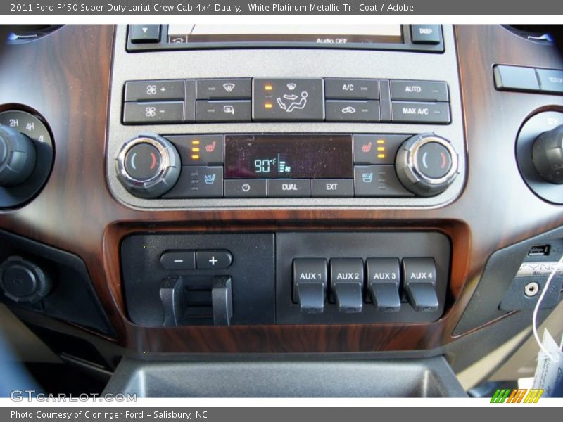Controls of 2011 F450 Super Duty Lariat Crew Cab 4x4 Dually