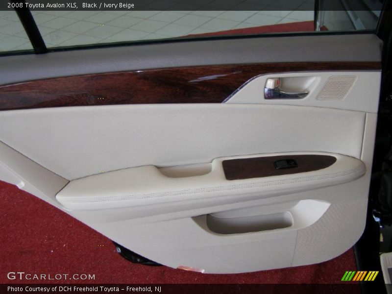 Black / Ivory Beige 2008 Toyota Avalon XLS