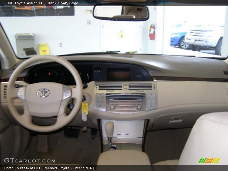 Black / Ivory Beige 2008 Toyota Avalon XLS