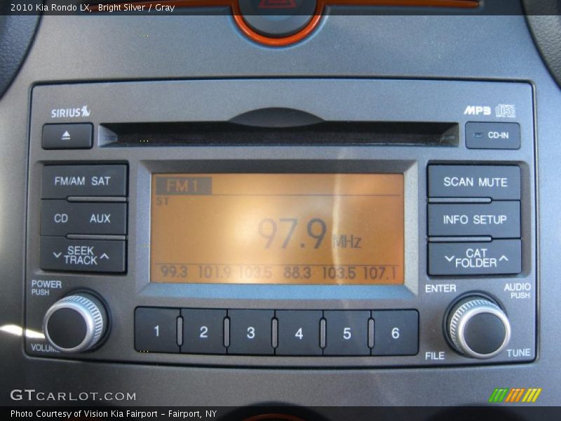 Bright Silver / Gray 2010 Kia Rondo LX