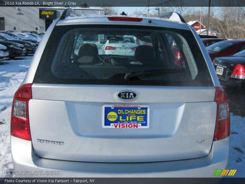 Bright Silver / Gray 2010 Kia Rondo LX