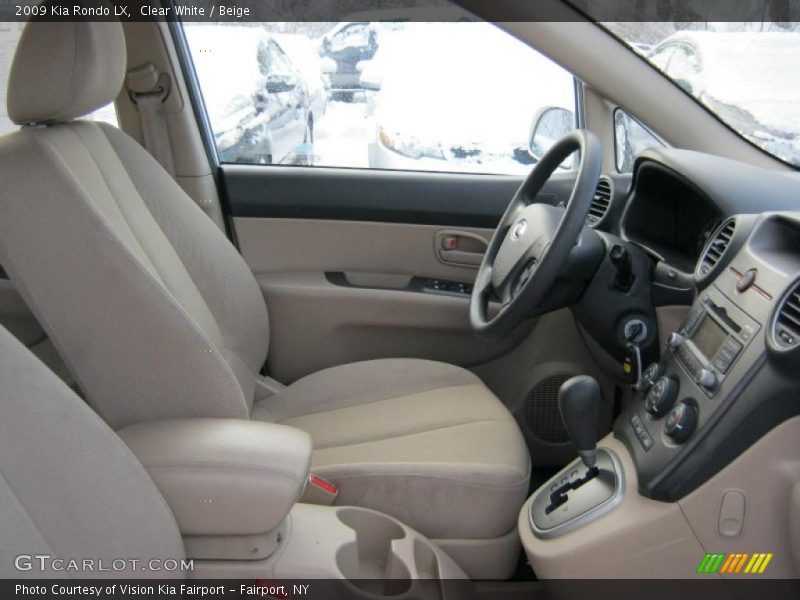 Clear White / Beige 2009 Kia Rondo LX