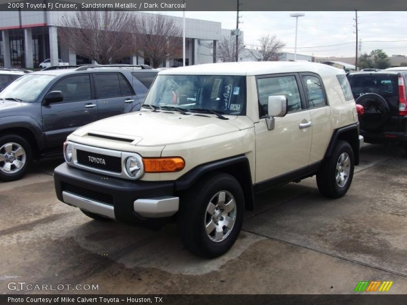 Front 3/4 View of 2008 FJ Cruiser 