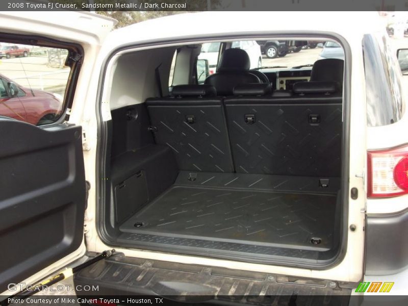  2008 FJ Cruiser  Trunk
