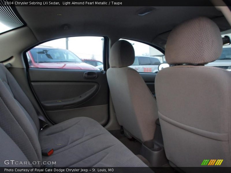 Light Almond Pearl Metallic / Taupe 2004 Chrysler Sebring LXi Sedan