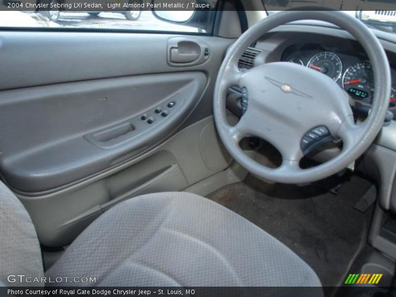 Light Almond Pearl Metallic / Taupe 2004 Chrysler Sebring LXi Sedan