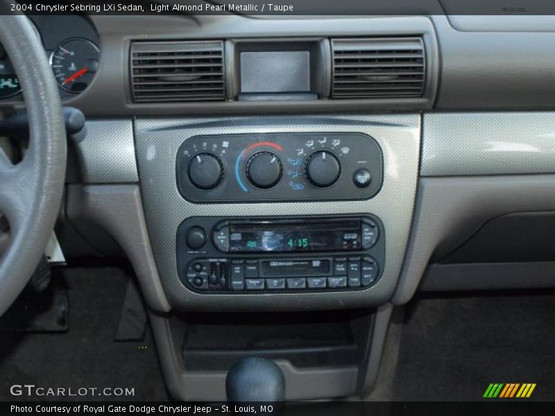 Light Almond Pearl Metallic / Taupe 2004 Chrysler Sebring LXi Sedan
