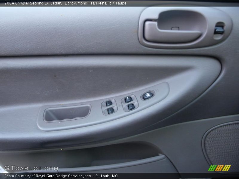 Light Almond Pearl Metallic / Taupe 2004 Chrysler Sebring LXi Sedan