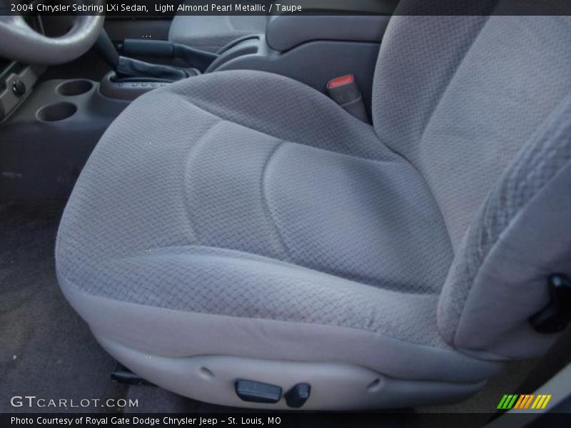 Light Almond Pearl Metallic / Taupe 2004 Chrysler Sebring LXi Sedan