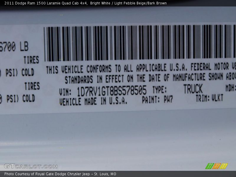 Bright White / Light Pebble Beige/Bark Brown 2011 Dodge Ram 1500 Laramie Quad Cab 4x4