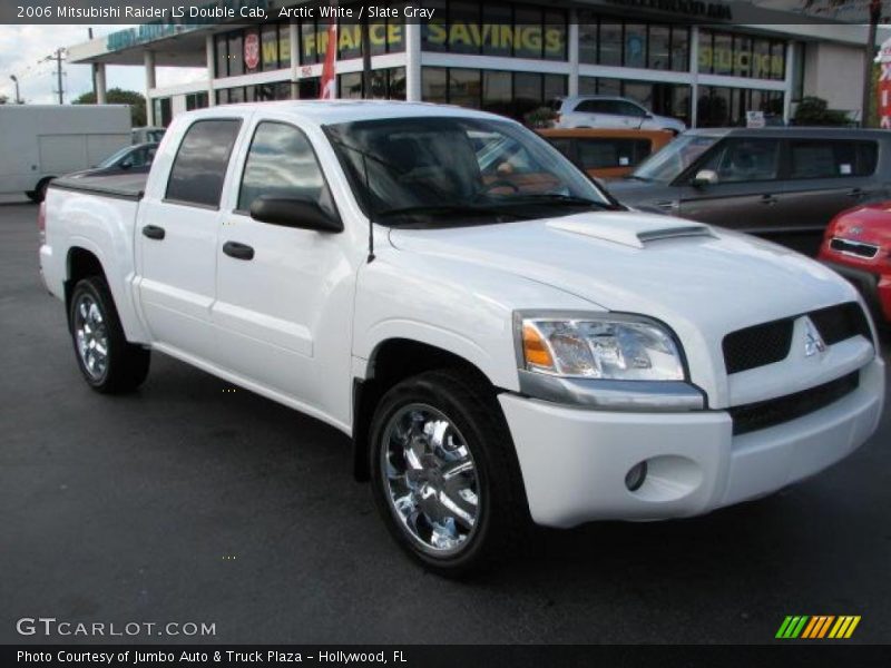 Arctic White / Slate Gray 2006 Mitsubishi Raider LS Double Cab