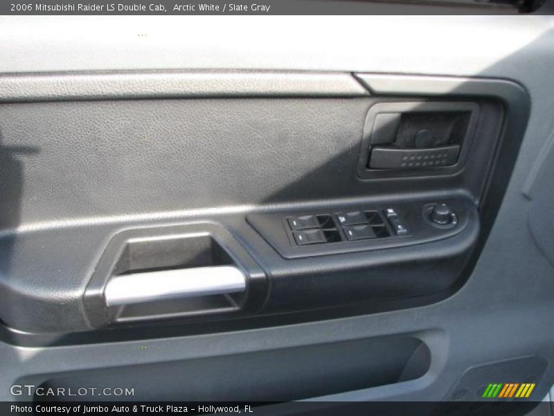 Arctic White / Slate Gray 2006 Mitsubishi Raider LS Double Cab
