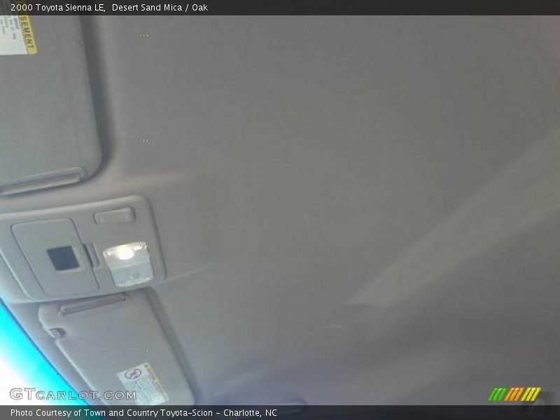 Desert Sand Mica / Oak 2000 Toyota Sienna LE