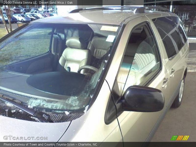 Desert Sand Mica / Oak 2000 Toyota Sienna LE