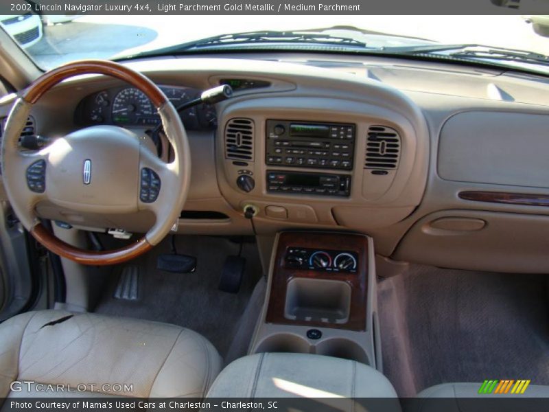 Light Parchment Gold Metallic / Medium Parchment 2002 Lincoln Navigator Luxury 4x4