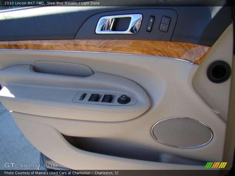 Door Panel of 2010 MKT FWD